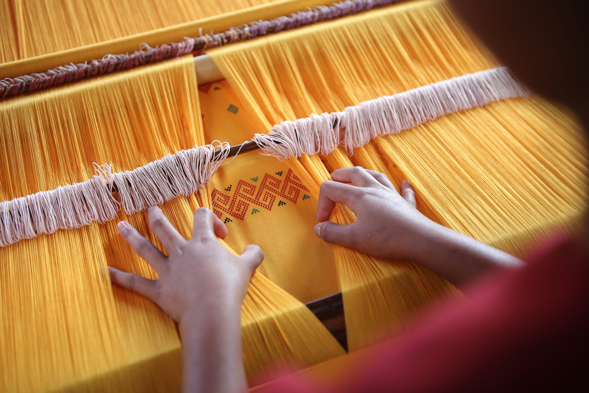 Master weaver at work